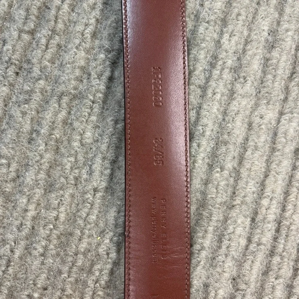 Perry Ellis Portfolio Mens Tan Brown Leather Dress Belt 34 Silver Buckle 1PE2030
